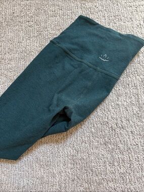 Beyond Yoga High-Waist Leggings in Forest Green